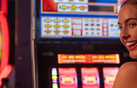 Suasana dealer live casino profesional di platform agb99